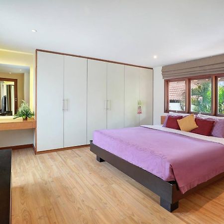 Villa Surin Seminyak Esterno foto