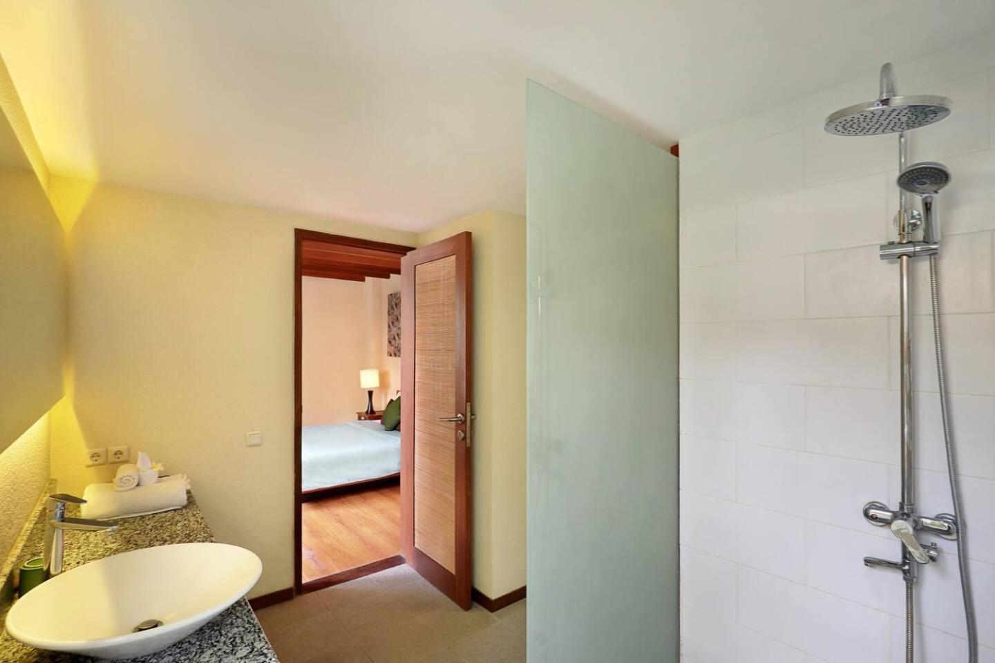 Villa Surin Seminyak Esterno foto