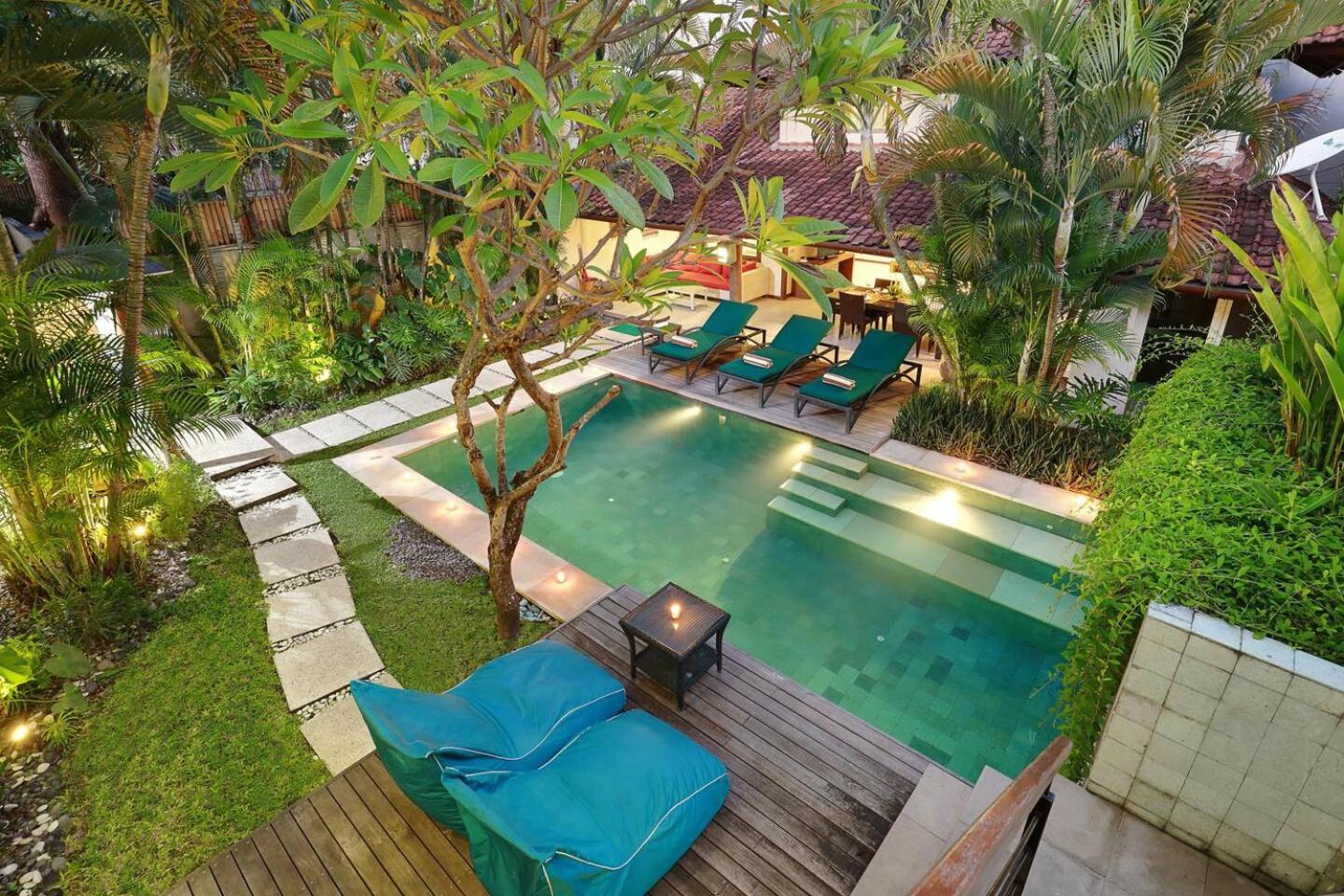 Villa Surin Seminyak Esterno foto