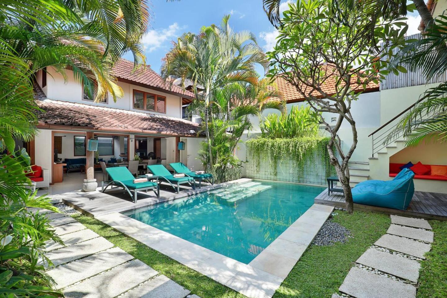 Villa Surin Seminyak Esterno foto