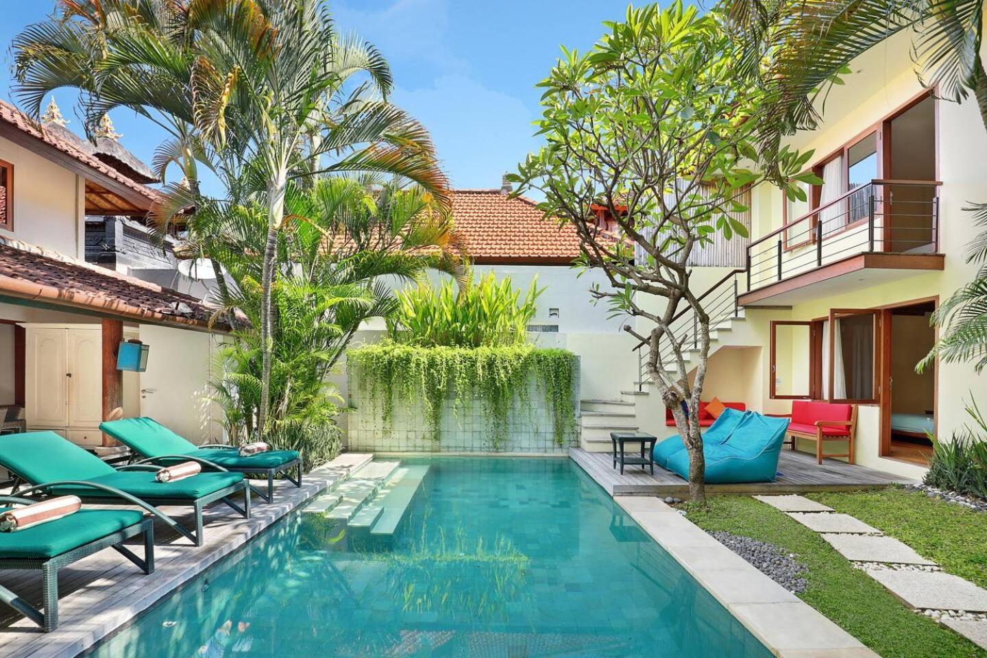 Villa Surin Seminyak Esterno foto