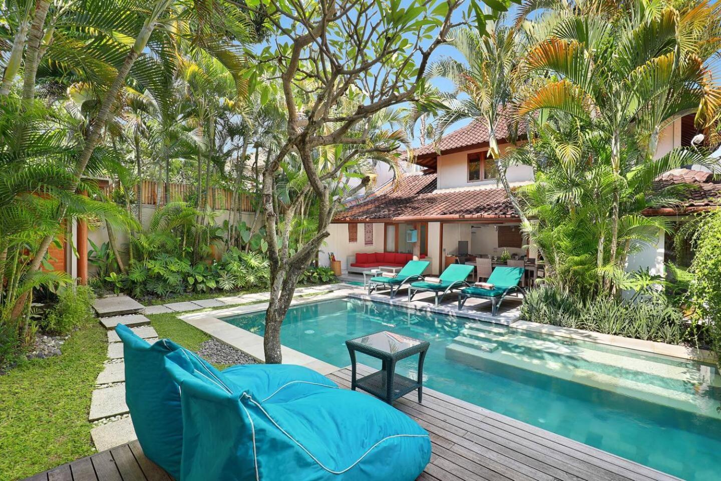 Villa Surin Seminyak Esterno foto