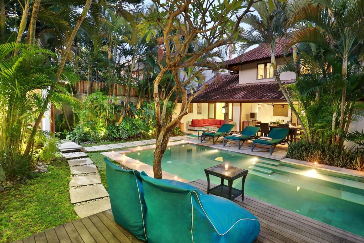 Villa Surin Seminyak Esterno foto
