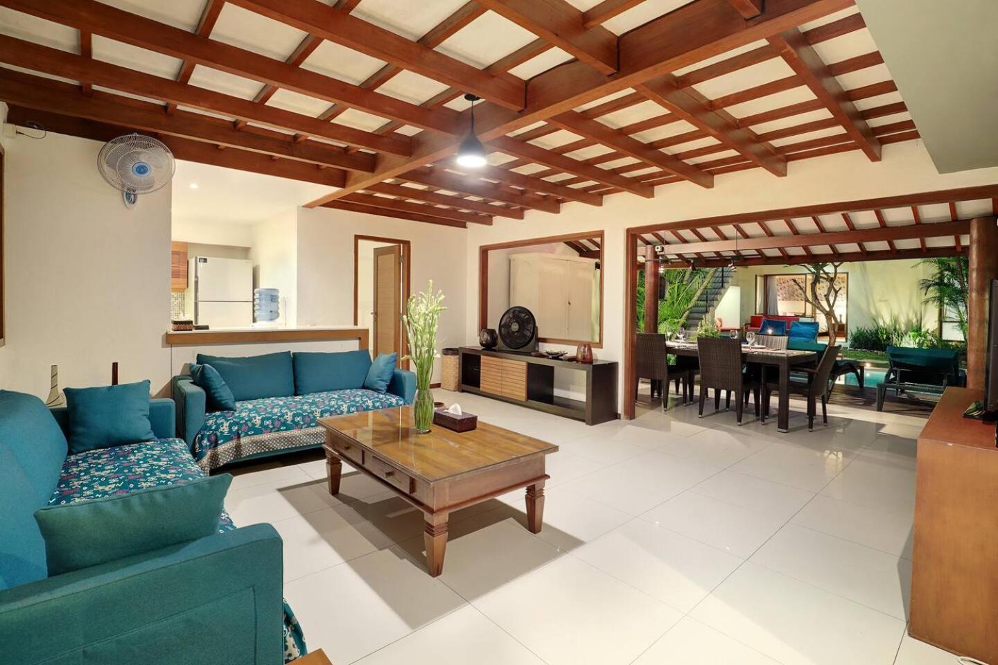 Villa Surin Seminyak Esterno foto